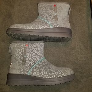 I Heart Ugg by Ugg Leopard Print Boot size 8